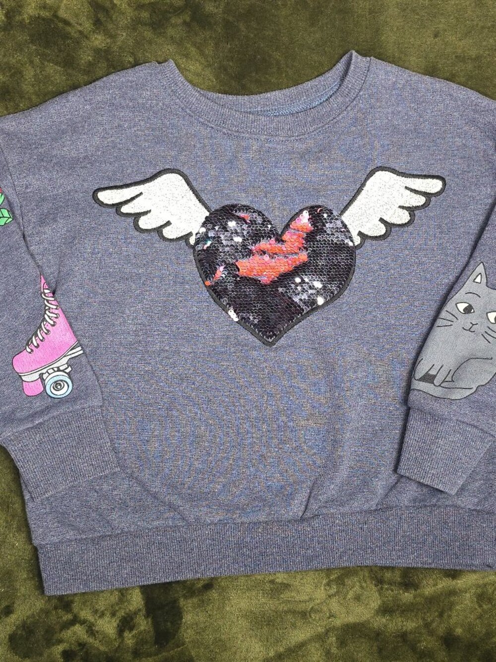 Zara Girls Sequin Winged Heart Sweatshirt Size 8 Blue Cat Roller Skate Rose